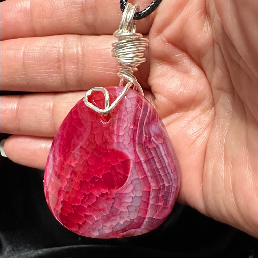 RUBYRUDI OOAK Pendant Artisan Handcrafted Jewelry Dyed Red Crackle Agate, 5518